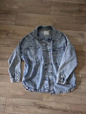 Oversized Light Wash Denim Jacket - Women